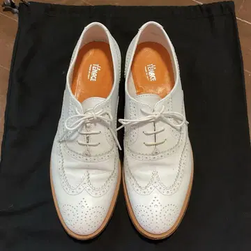 TENACE 화이트 가죽 옥스퍼드 신발
