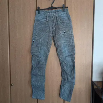카고 팬츠 복수 포켓