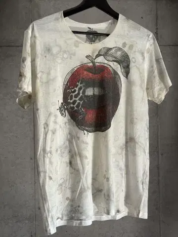 maxsix/LIP SS Tee