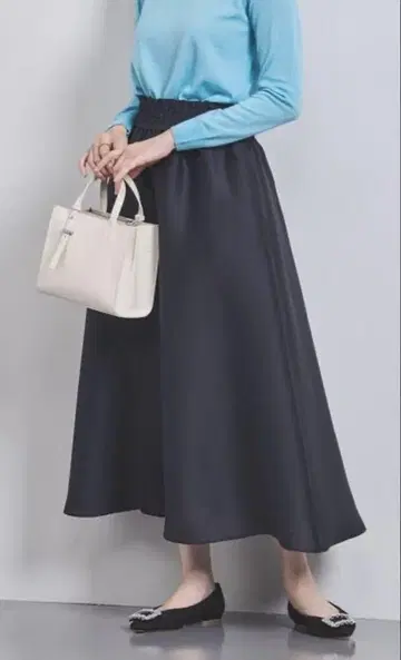 UNITED ARROWS 블랙 샤이니 플레어 롱 스커트