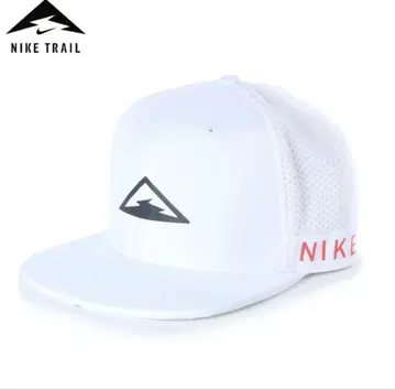 NIKE TRAIL 화이트 캡