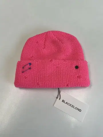 BLACKBLOND 핑크 니트 모자 미사용 새상품