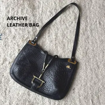 archive leather one shoulder bag y2k