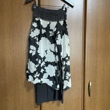 ShareSpirit 쉐어스피릿 실크 혼방 변형 스커트 희소 레어