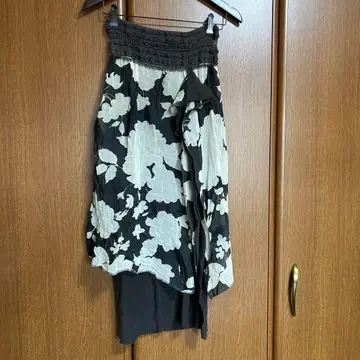 ShareSpirit 쉐어스피릿 실크 혼방 변형 스커트 희소 레어