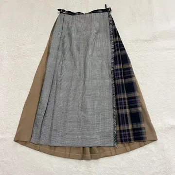 새상품급 O'NEIL OF DUBLIN 체크 무늬 플리츠 스커트
