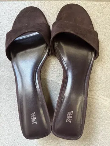 1회 착용 ZARA 브라운 슬라이드 샌들 힐 4cm
