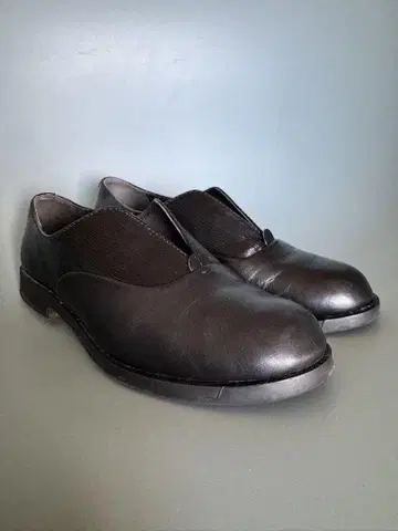 CAMPER 블랙 가죽 로퍼 엘라스틱 사이드