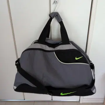 Nike 보스턴 백 그레이 블랙