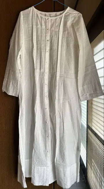 PRISTINE 평직 턱 원피스