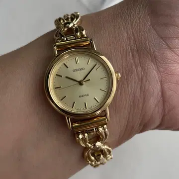 SEIKO AVENUE 손목시계