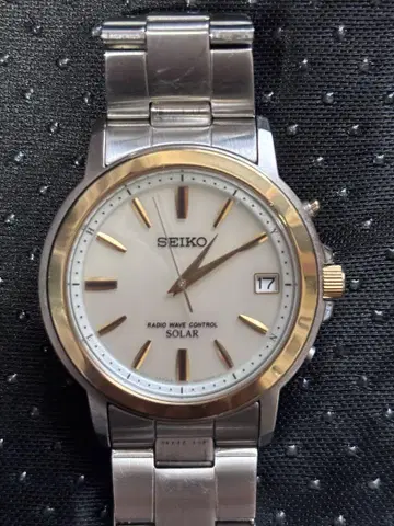 SEIKO 솔라 전파 시계 화이트