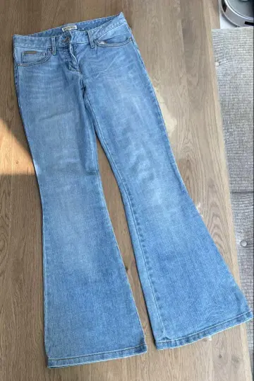 MICHAEL KORS 데님 플레어 팬츠 라이트 블루