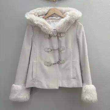 미사용 CECIL McBEE 화이트 더플 코트 퍼 포함 숏 기장