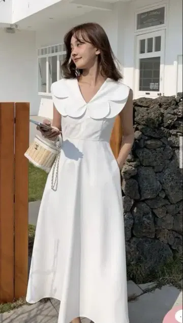 벌스데이 바쉬 ISLA DRESS 슬리브리스 원피스 화이트