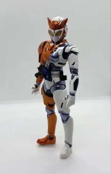 S.H.Figuarts 가면라이더 발키리