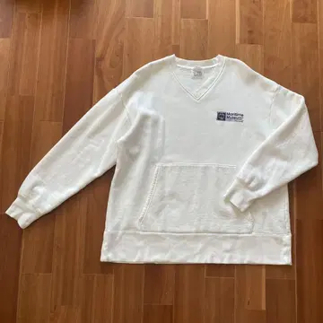 신존 MARITIME MUSEUM V NECK SWEAT