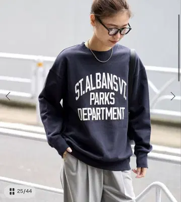 저널 스탠다드 리룸 ST.ALBANS 로고 맨투맨 네이비
