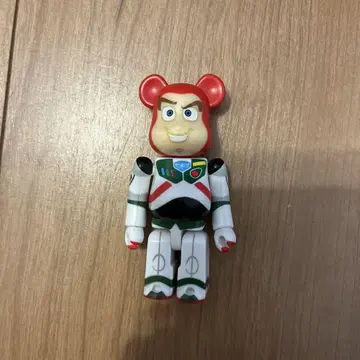 베어브릭 버즈 라이트이어 크리스마스