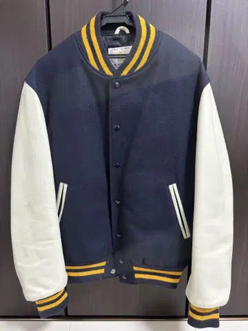 A BEAR FOR WEAR 골든 베어 바시티 자켓 M 사이즈