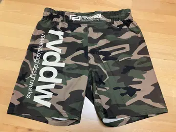 리버설 카모 패턴 숏팬츠 파이트팬츠 S 사이즈