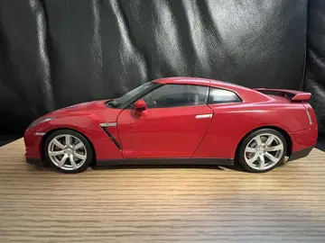 오토아트 1/18 GTR