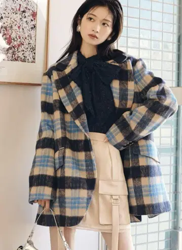 LILY BROWN 샤기 오버 자켓