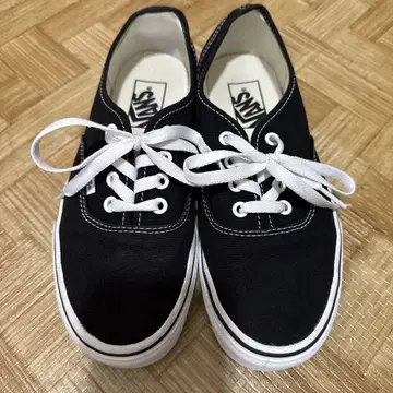 VANS AUTHENTIC 오센틱 블랙 스니커즈