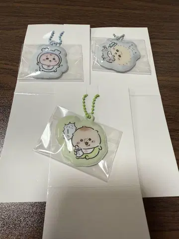 치이카와 baby 트레이딩 키  키링 3종 세트입니다.