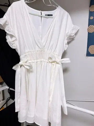 ZARA 화이트 슬리브리스 블라우스 S/M