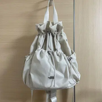 THE NORTH FACE 화이트 라벨 Bonnie 팩 M 크림