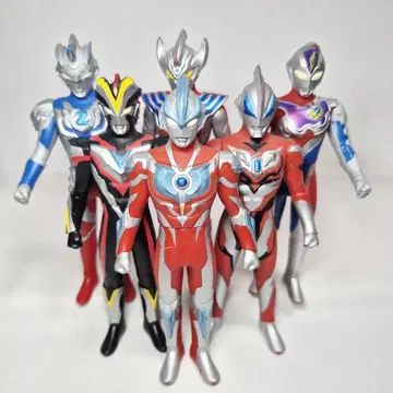 울트라맨 소프트 비닐 피규어 6개 세트 500 시리즈