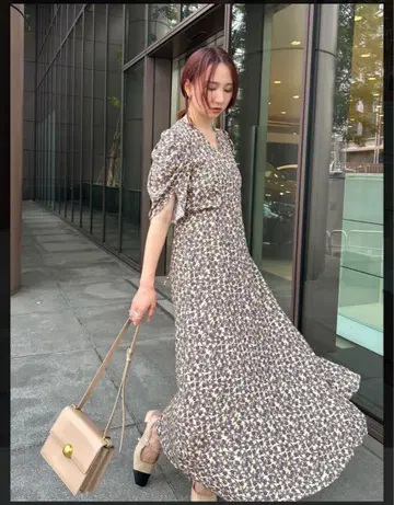 프레이 아이디 카슈쿨 플라워 원피스 베이지 사이즈 1