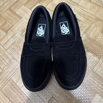 Vans 블랙 스웨이드 슬립온 로퍼