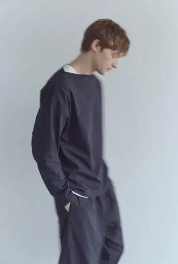 Y YLEVE 이레브 보트넥 풀오버 긴팔 티셔츠 네이비 4