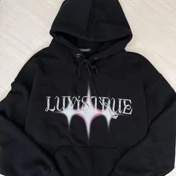 [ LUV IS TRUE ] 블랙 후드 부착 후드티