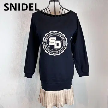 SNIDEL 스나이델 F 블랙 맨투맨 쉬폰 플리츠 부착 긴팔 상의