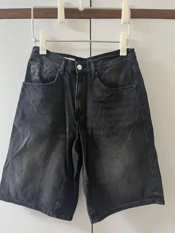 ZARA 다크 데님 숏팬츠