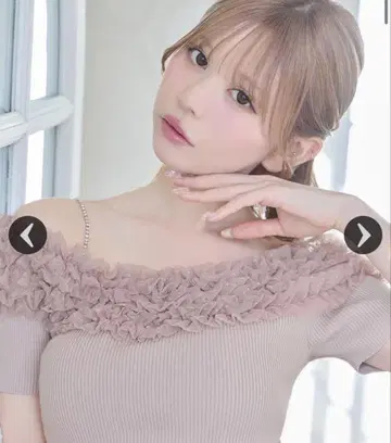 미셸 마카롱 튤 오프숄더 상의