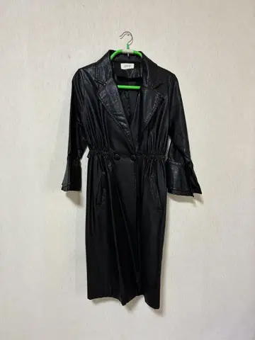 블랙 가죽 롱 코트 한국