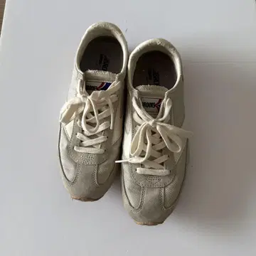 BROOKS 스니커즈 23.5cm