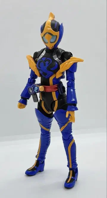 SHFiguarts 가면라이더 잔느