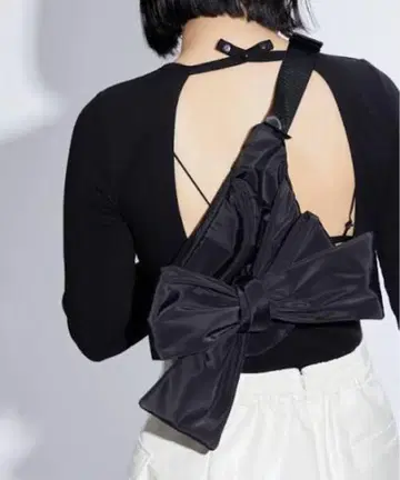 OUTDOOR PRODUCTS x Firsthand 숄더백