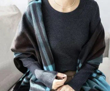 긴팔 크루넥 리브 니트
