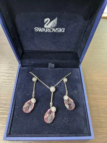 Swarovski 스와로브스키 목걸이와 귀걸이 세트