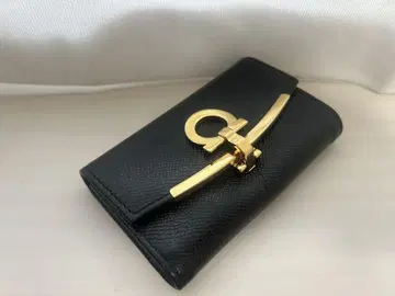 새상품급 salvatore ferragamo 페라가모 6연+1 키케이스