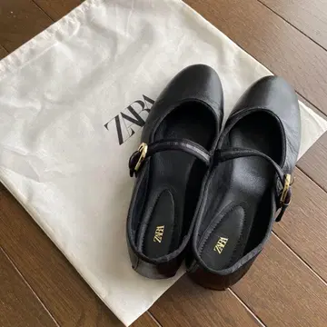 ZARA 발레 슈즈