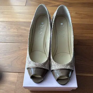 새상품급 [ DIANA 23cm ] 오픈토 웨지솔