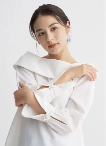 elu 오로라 블라우스 화이트 M