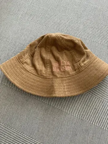시착만 한 상품 HELLY HANSEN 코듀로이 햇